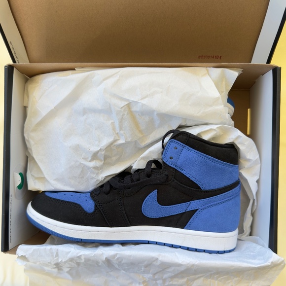Nike Air Jordan 1 Retro High OG - Picture 1 of 5